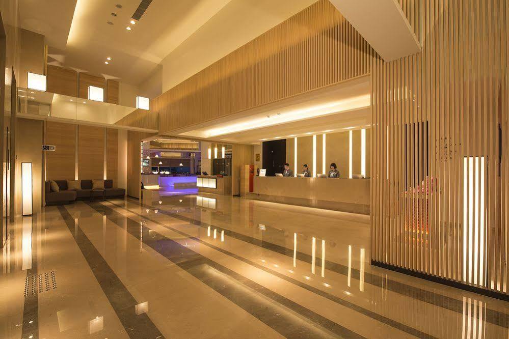 Hotel Cozzi Zhongshan Kaohsiung Zewnętrze zdjęcie